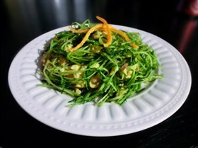 松柳苗炒鸡蛋
