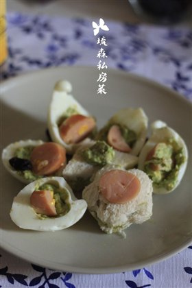 桃花牛油果沙拉三明治