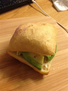 Avocado Sandwich 牛油果三明治