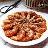 色香味俱全的茄汁大虾的做法