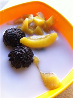 黄桃黑米滋