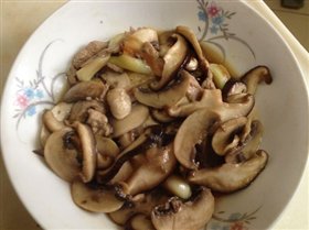 双菇烩肉片/丝