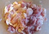 土豆辣子鸡丁的做法 步骤2