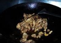 辣子鸡丁炒年糕的做法 步骤7