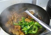 青椒回锅肉的做法 步骤10