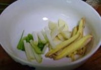 鱼香肉丝的做法 步骤3