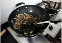笋丝雪菜炒香干肉丝的做法 步骤5