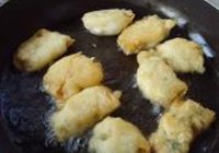 炸菠菜脯的做法 步骤13