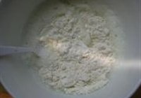 炸菠菜脯的做法 步骤8