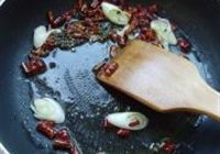 麻辣兔肉的做法 步骤4