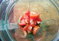 芹菜胡萝卜番茄汁的做法 步骤3