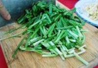 香干炒韭菜的做法 步骤1