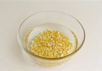 蔬菜玉米麦片粥的做法 步骤2