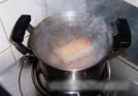 蒜泥白肉白菜卷的做法 步骤1