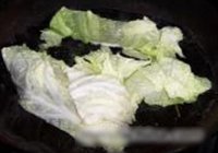蒜泥白肉白菜卷的做法 步骤7