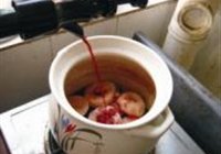 红酒蜜梨的做法 步骤5