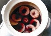 红酒蜜梨的做法 步骤6