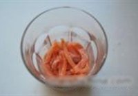 擀面皮三文鱼的做法 步骤4