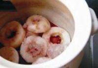 红酒蜜梨的做法 步骤4