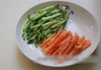 擀面皮三文鱼的做法 步骤3