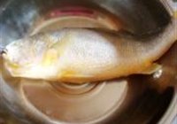 红烧黄鱼的做法 步骤1