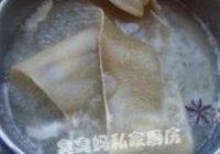 白果美肤汤的做法 步骤2