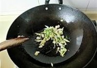 煎熬黄花鱼的做法 步骤7