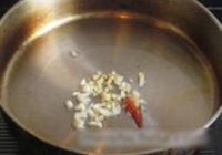 白卤瓜炒洋扁豆的做法 步骤4