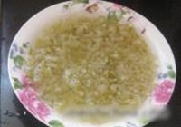 白卤瓜炒洋扁豆的做法 步骤3