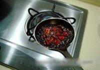 椒油爆腌萝卜皮的做法 步骤5