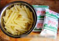 自制薯条的做法 步骤2