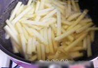 自制薯条的做法 步骤3