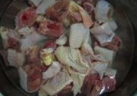 辣焖栗子鸡的做法 步骤2
