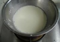 脆皮炸鲜奶的做法 步骤3