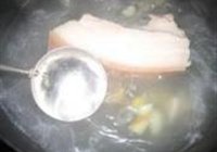 蒜泥白肉的做法 步骤3