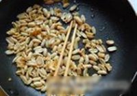 花生玫瑰露的做法 步骤4
