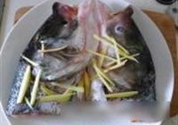 剁椒鱼头的做法 步骤2