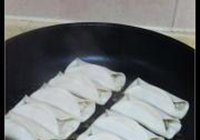 饺子锅贴的做法 步骤19