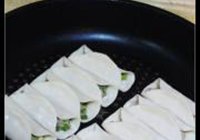 饺子锅贴的做法 步骤18