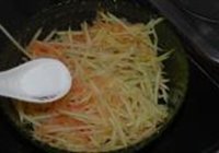 蛤蜊凉拌西瓜皮的做法 步骤2