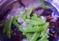 双耳拌荷兰豆的做法 步骤5