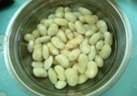 梅子浸雪豆的做法 步骤2