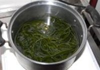 凉拌米粉海带丝的做法 步骤2