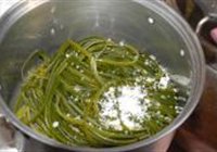 凉拌米粉海带丝的做法 步骤1
