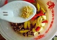 酸辣黄瓜条的做法 步骤7