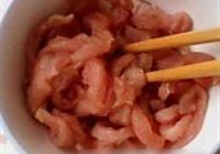 洋葱滑肉汤的做法 步骤4
