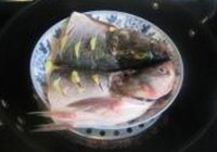 清蒸白鱼头的做法 步骤4