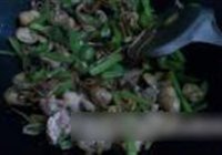 黄花菜草菇炒肉的做法 步骤17