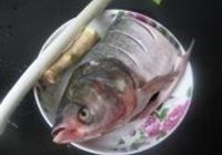 清蒸白鱼头的做法 步骤1