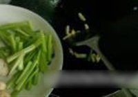 黄花菜草菇炒肉的做法 步骤10